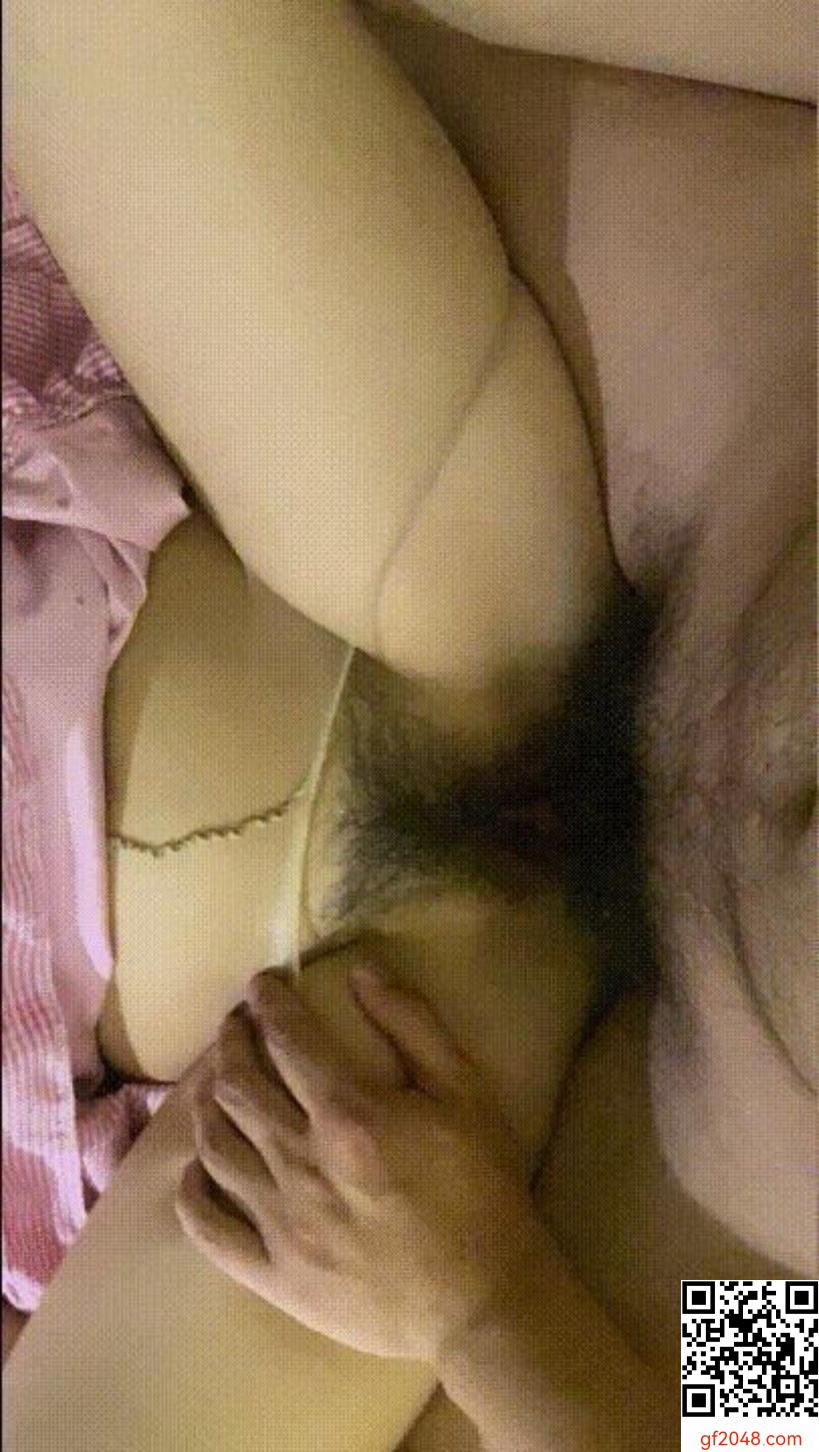 极品身材大奶萝莉女大[20P]