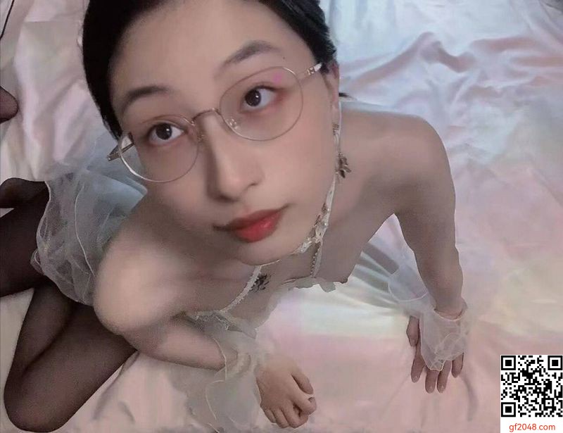 最騷的還是眼鏡妹妹  (14P)