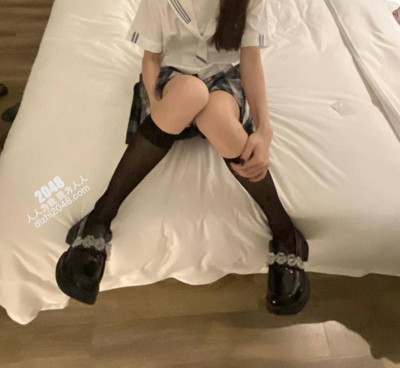 JK丝袜长腿少女就是诱人[29P]