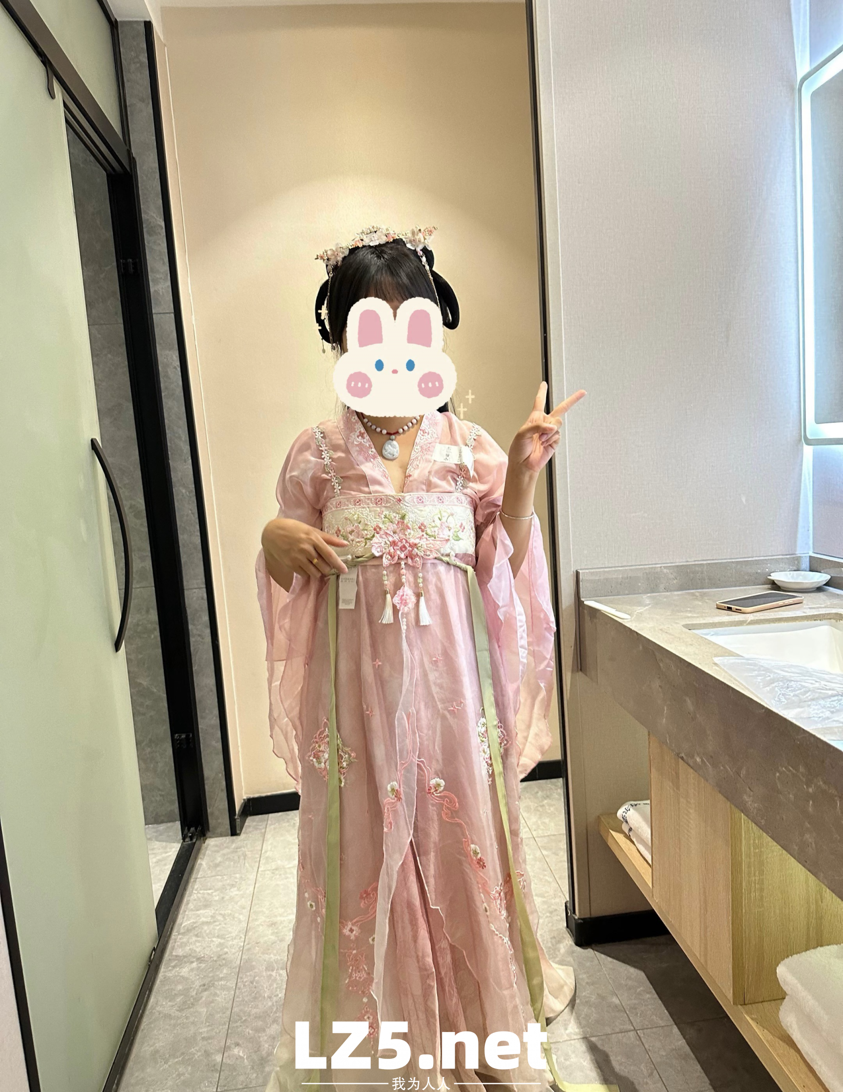 骚货喜欢穿着汉服啪啪啪[26P]