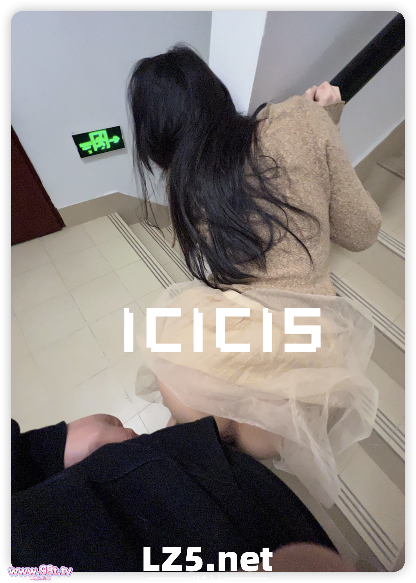 （原创）白鸟争鸣-女大篇-极品高颜值170身高女大 上班时间办公室里面对着镜子爆操