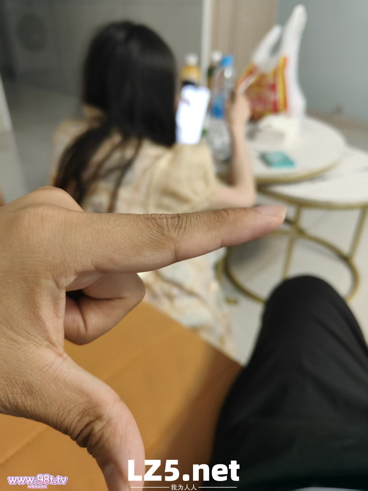 王者荣耀国标小萝莉，抖音直播网红女神却线下反差可爱【46P+手势验证】