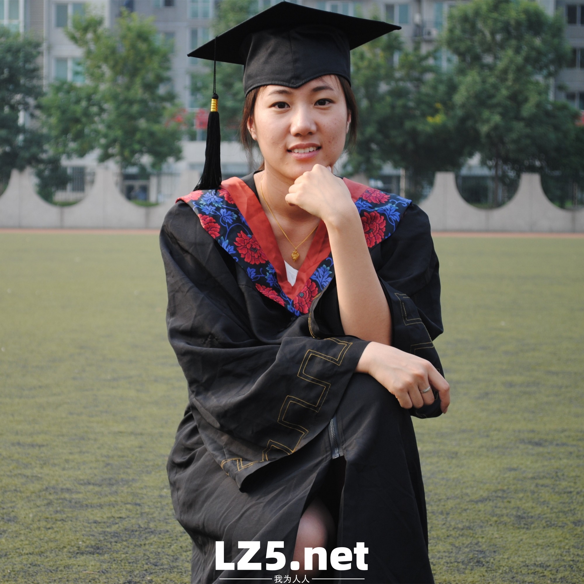 美豔人妻劉珊,云盤海量私拍流出,十年淫片見證嬌娃騷化曆程  (438P)