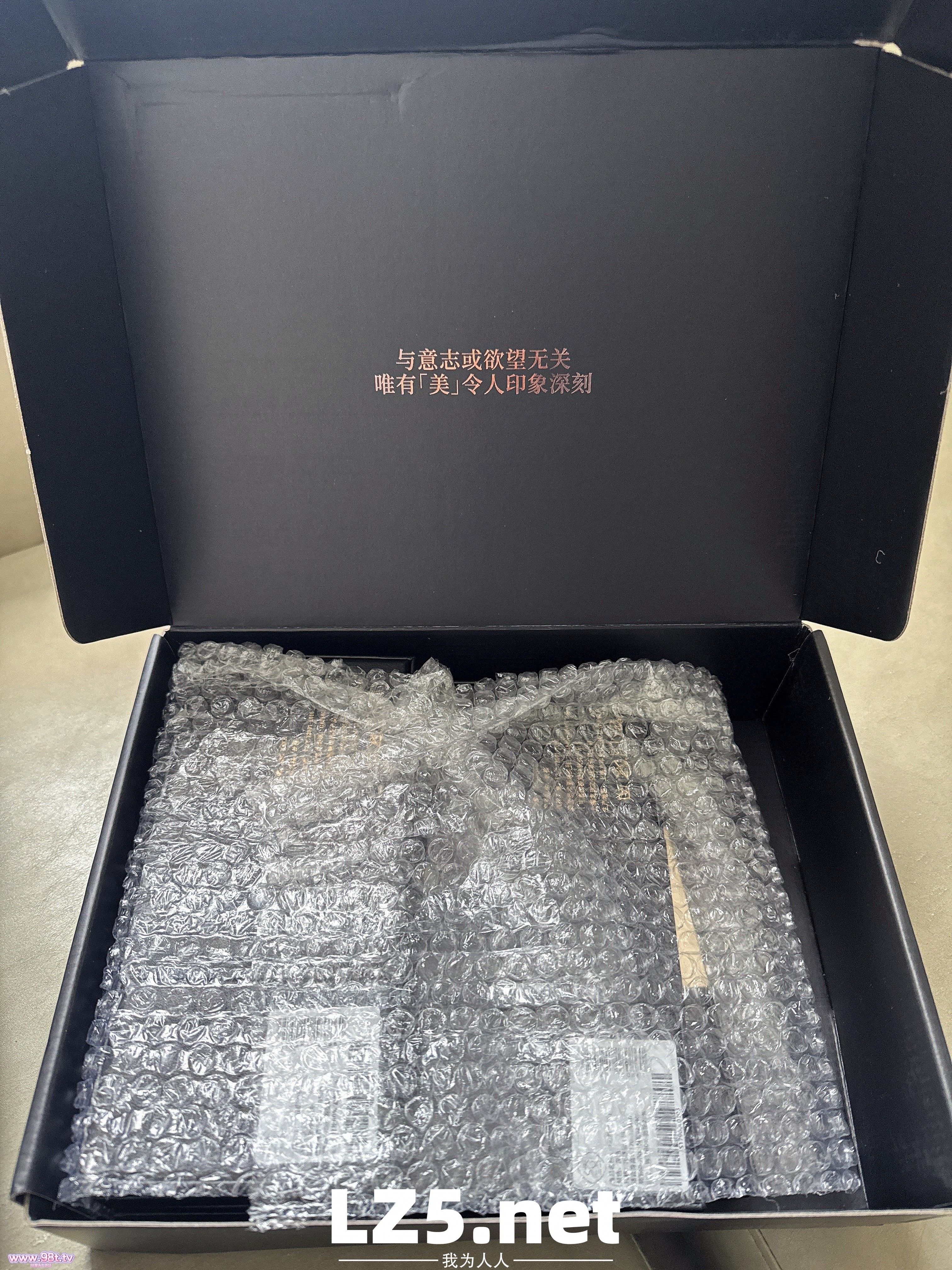 2025第九弹 三色丝袜秀美腿 全程无套爽到飞【91P+合体手势认证+聊天记录+薄码】