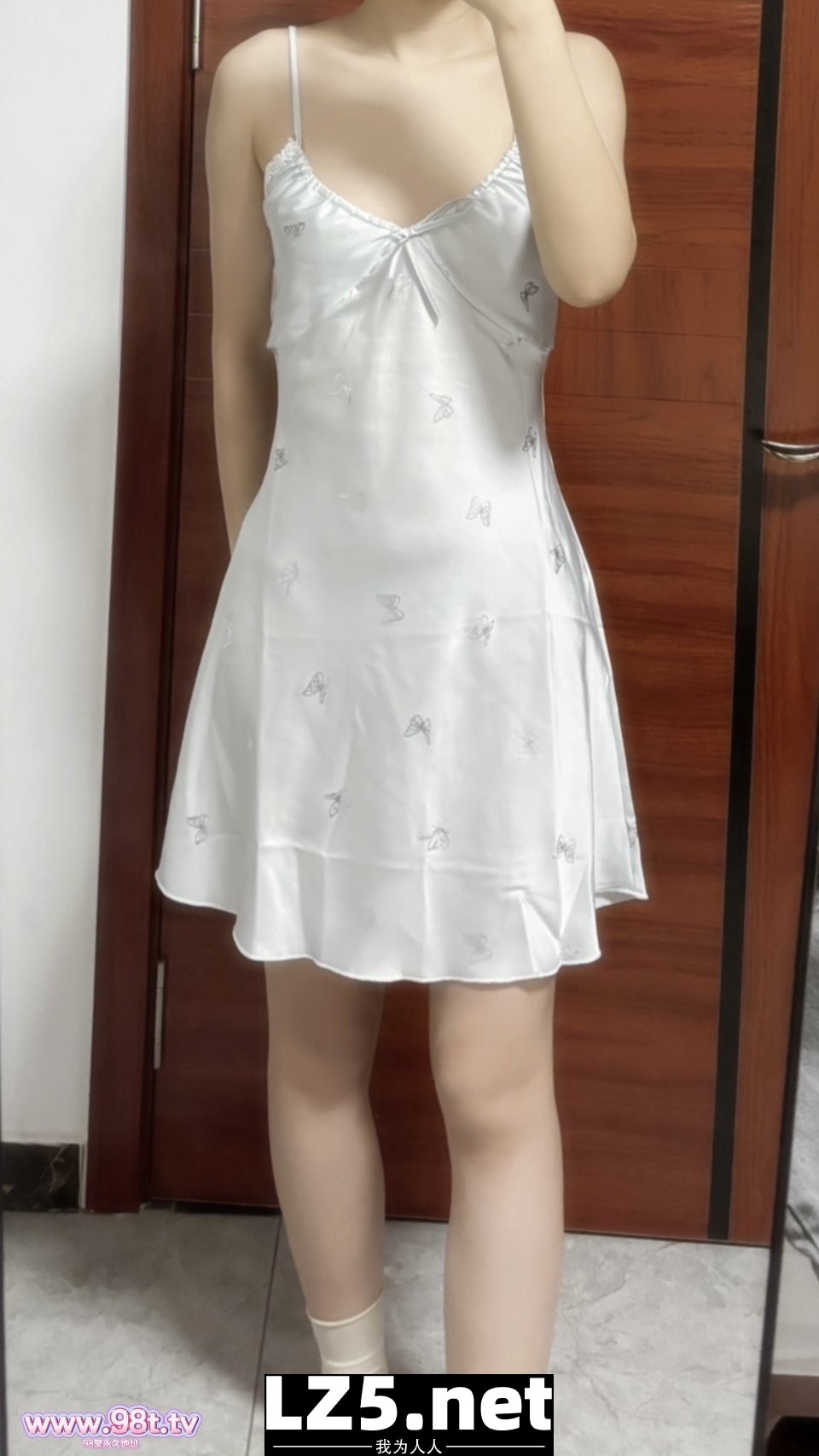 爱穿情趣内衣的学生妹[37P]