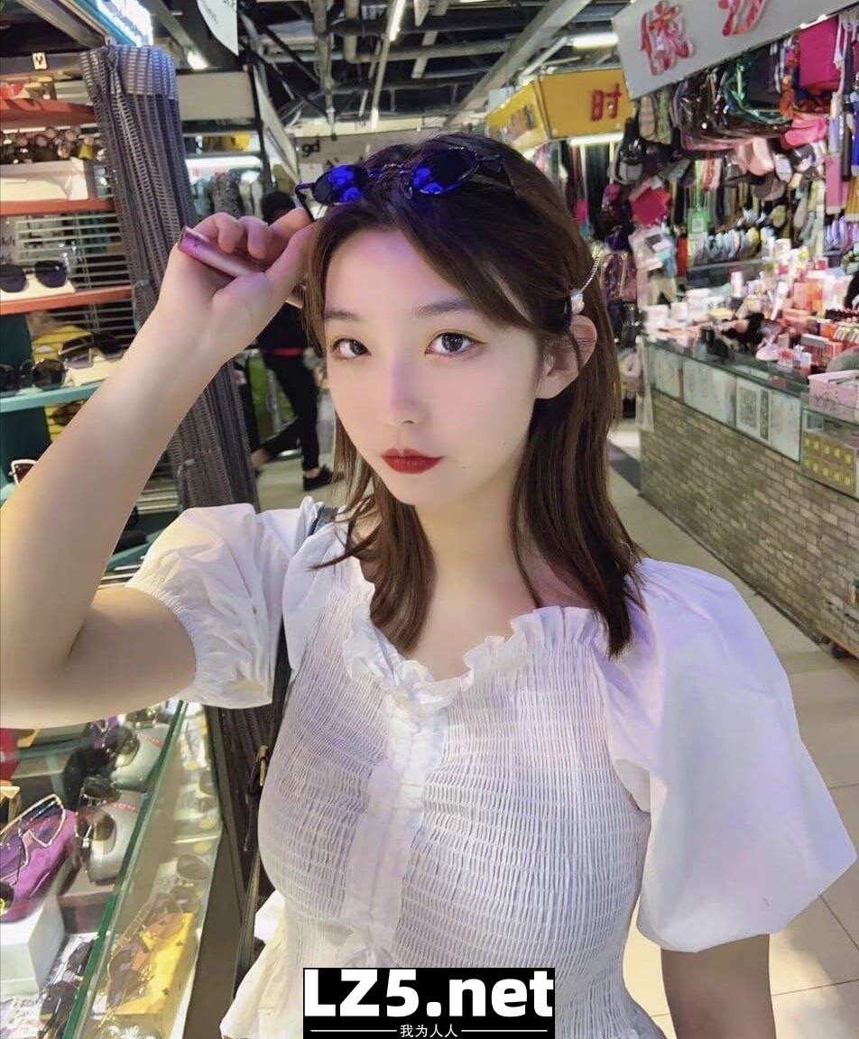 [自拍]  美輕熟女  (24P)