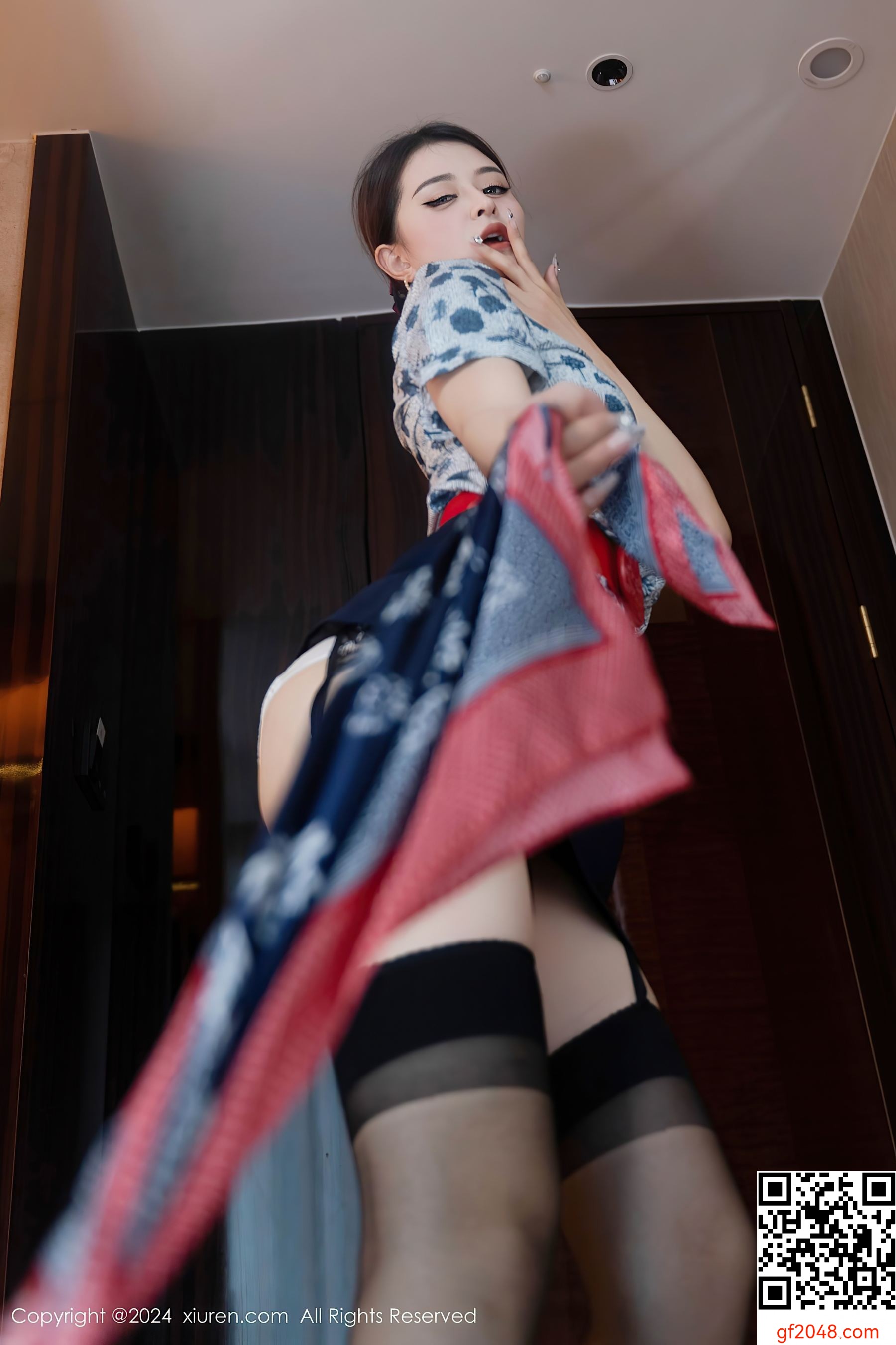 [XiuRen秀人网] No.9459 灿宝 黑丝美腿