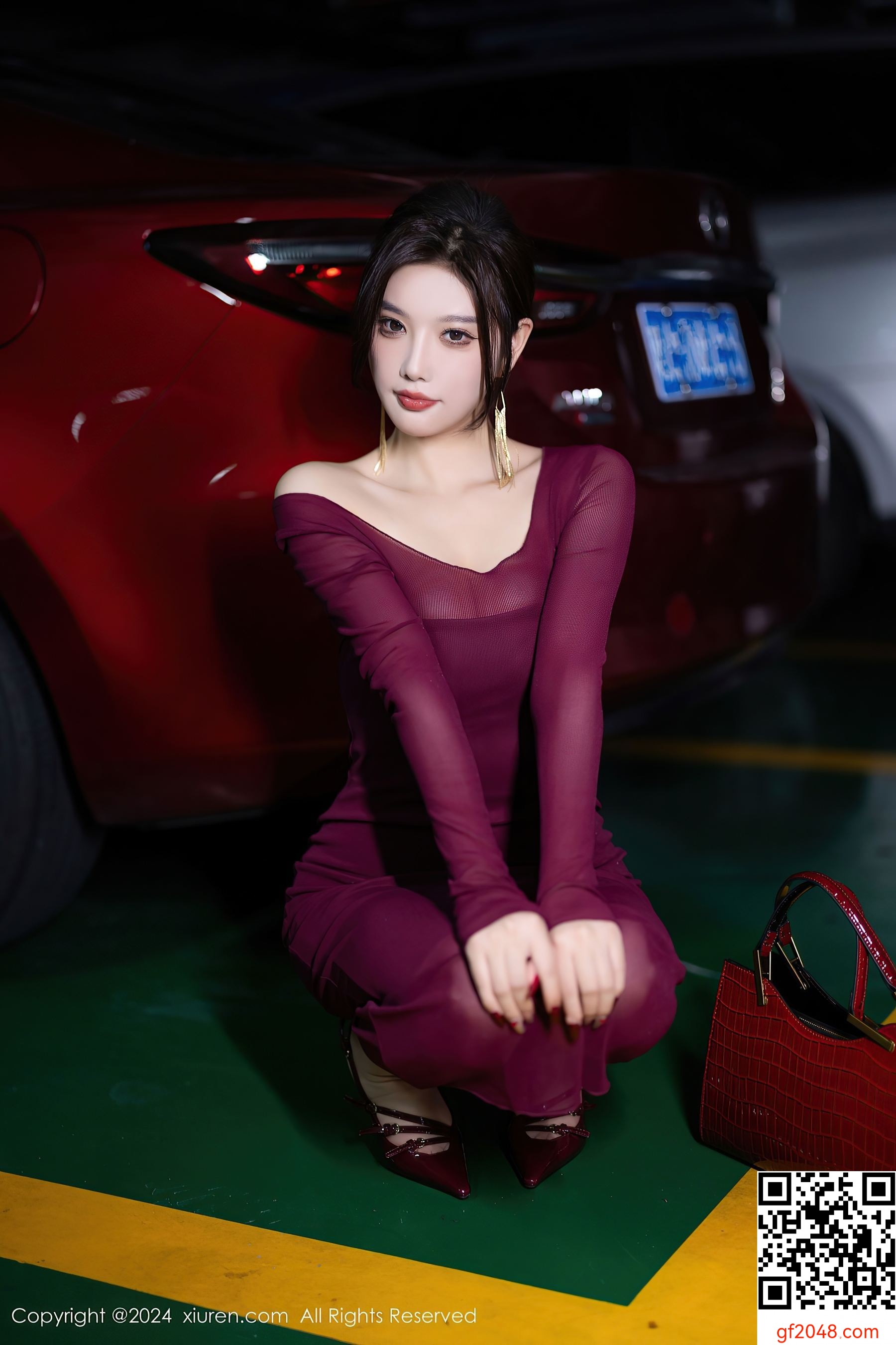 [XiuRen秀人网] No.9348 杨晨晨Yome 丝袜美腿