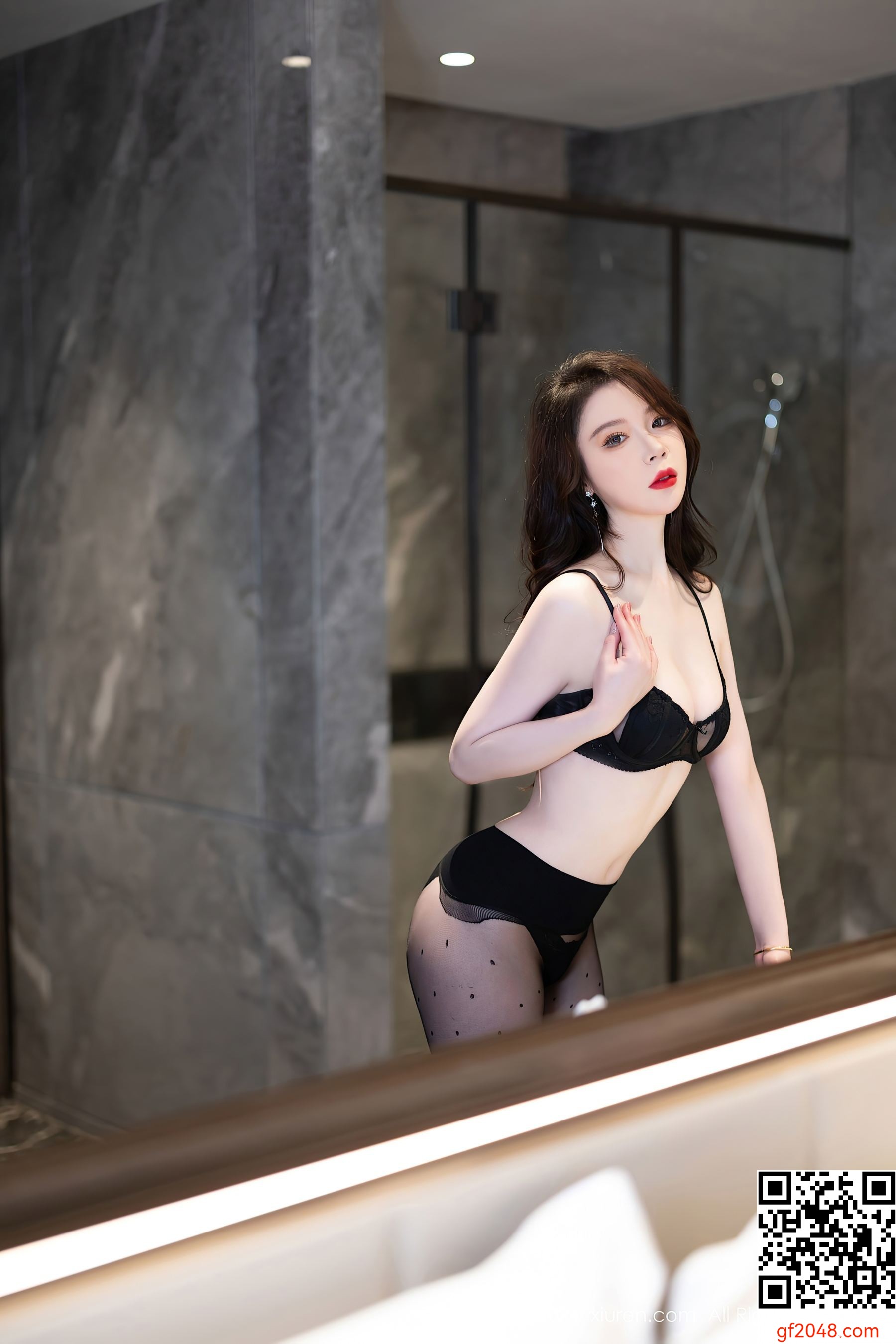 [XiuRen秀人网] No.8583 梦心玥 黑丝美腿