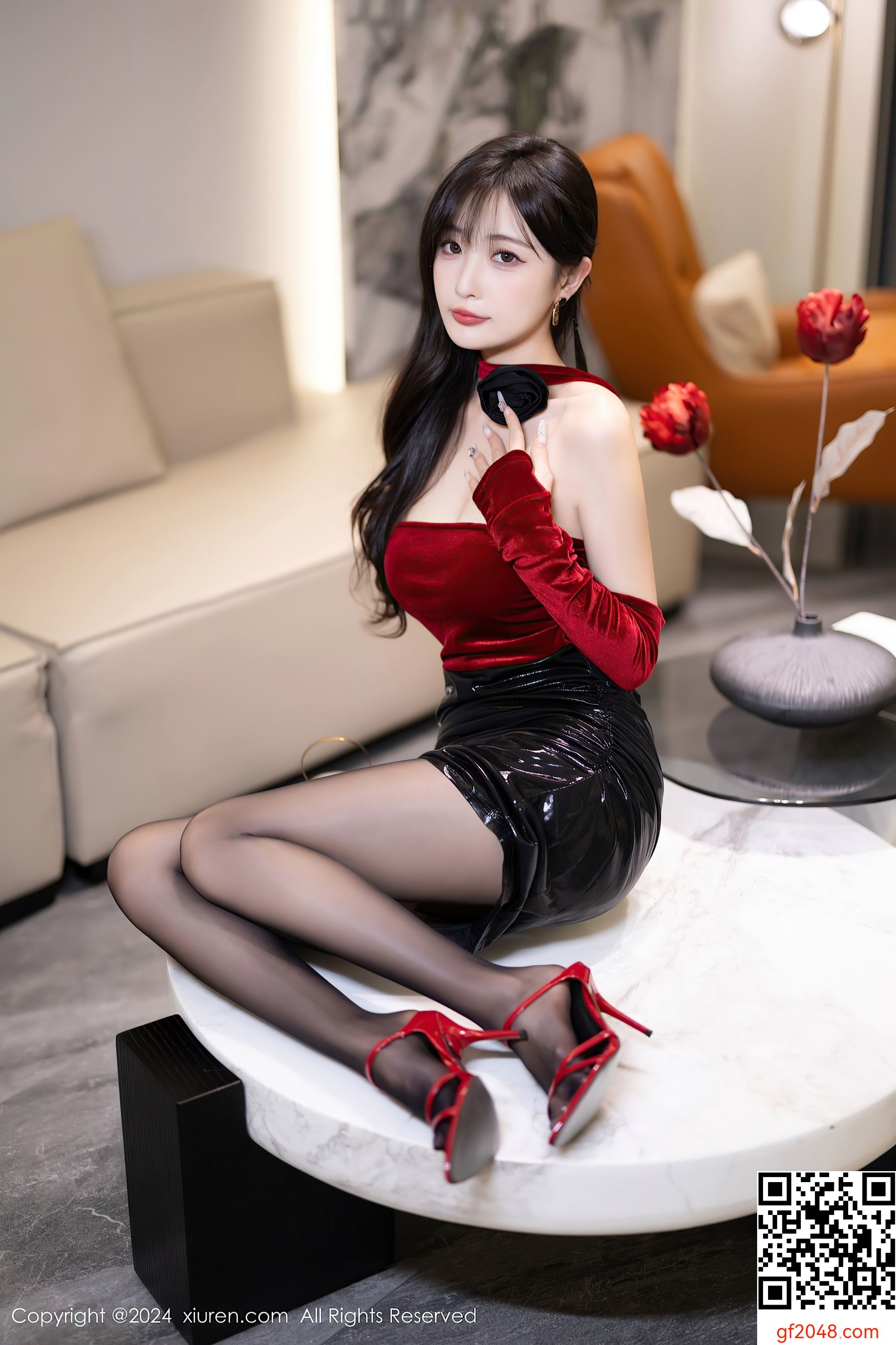 [XiuRen秀人网] No.8530 林星阑 黑丝美腿