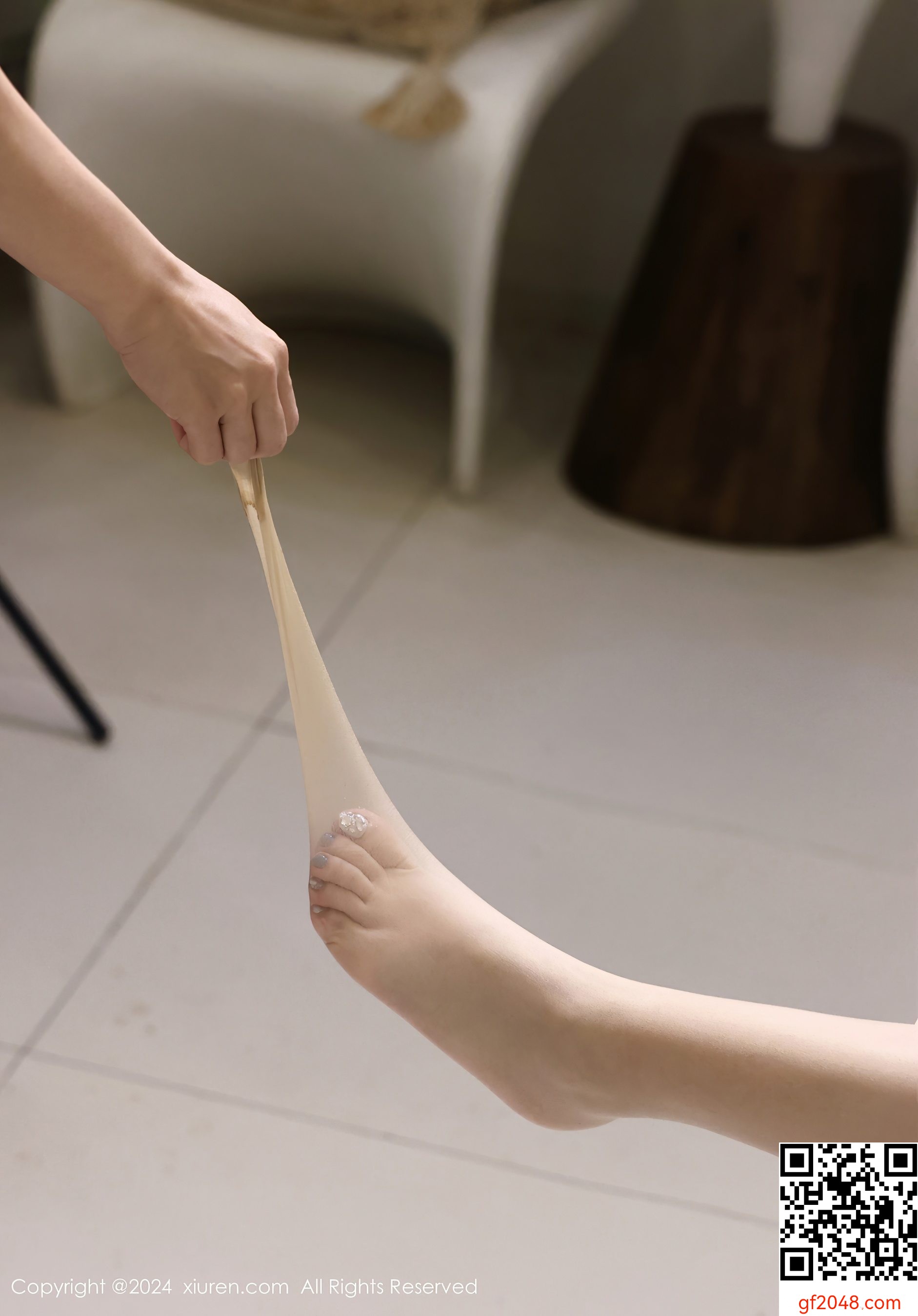 [XiuRen秀人网] No.8483 小薯条nienie 丝袜美臀