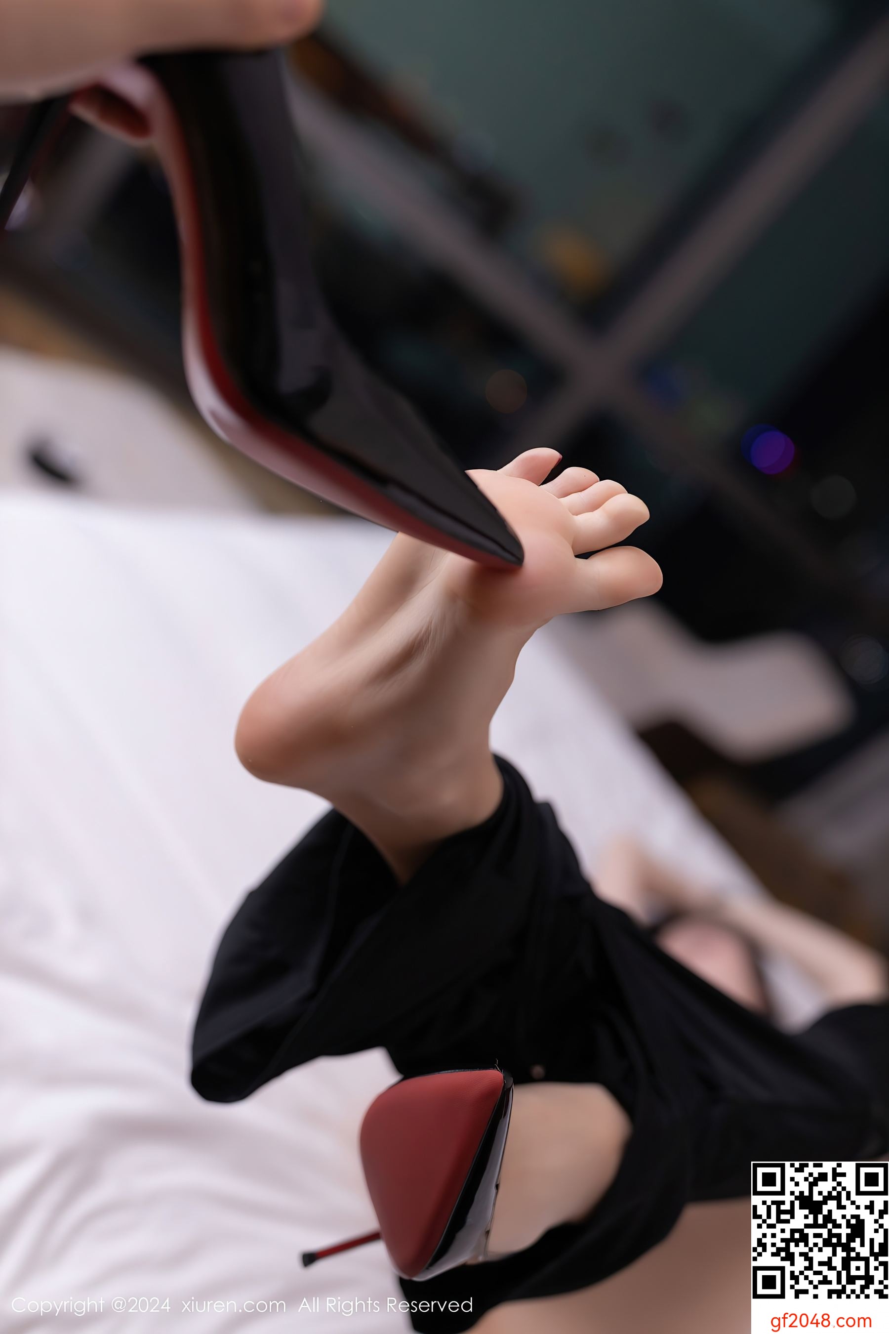 [XiuRen秀人网] No.8270 小逗逗 性感美臀