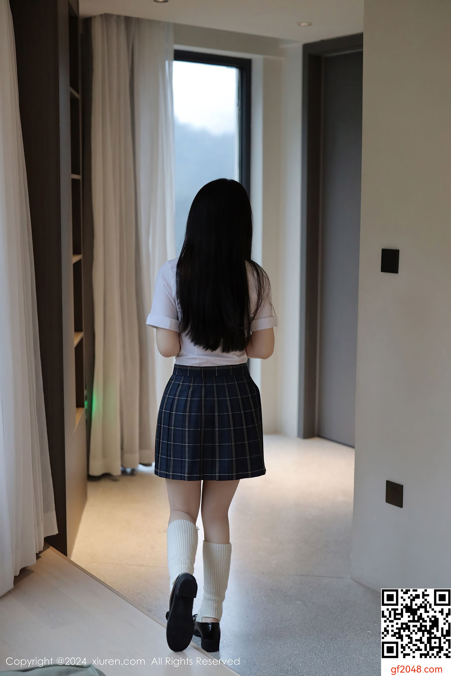 [XiuRen秀人网] No.8173 陈小花 丝袜美腿