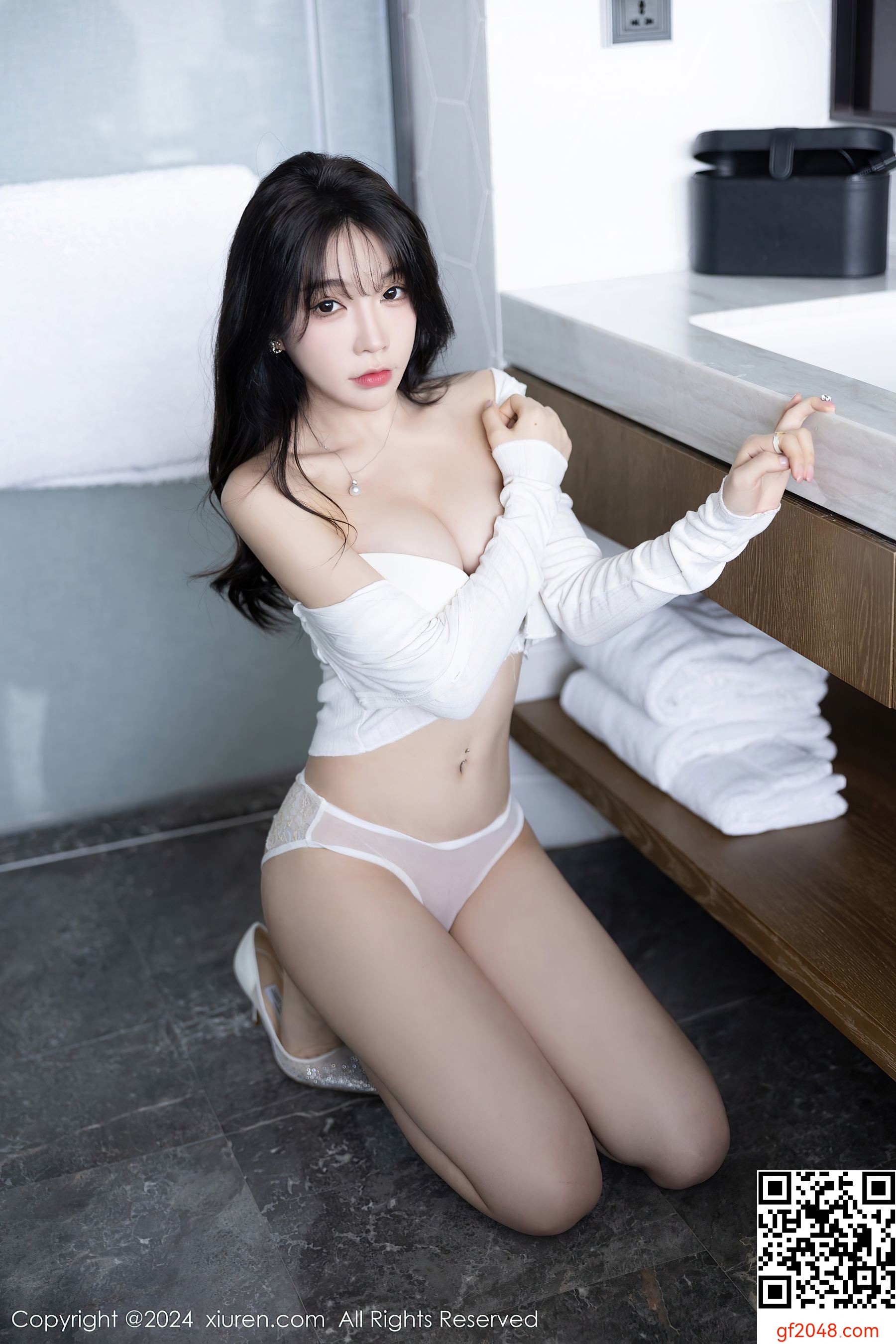 [XiuRen秀人网] No.7976 徐莉芝Booty 丝袜美臀