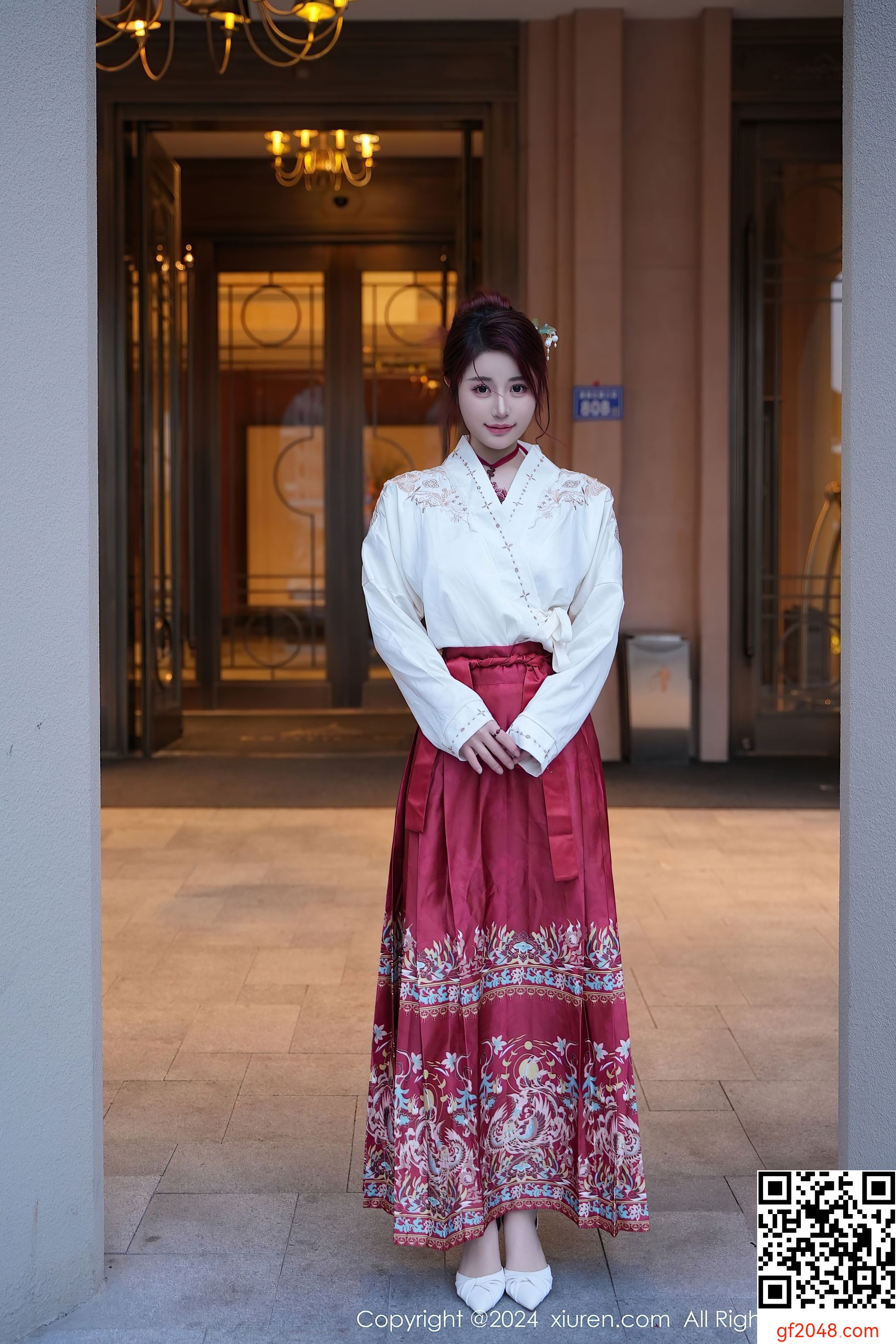 [XiuRen秀人网] No.7985 美七Mia 古装美腿