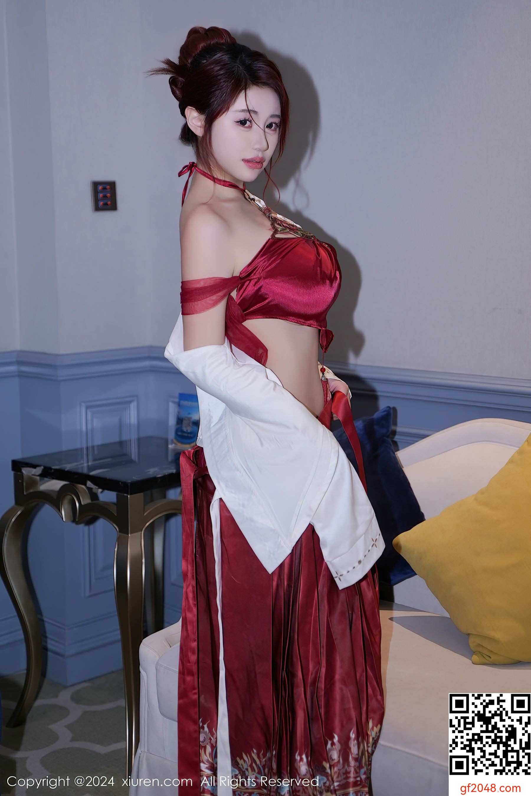 [XiuRen秀人网] No.7985 美七Mia 古装美腿