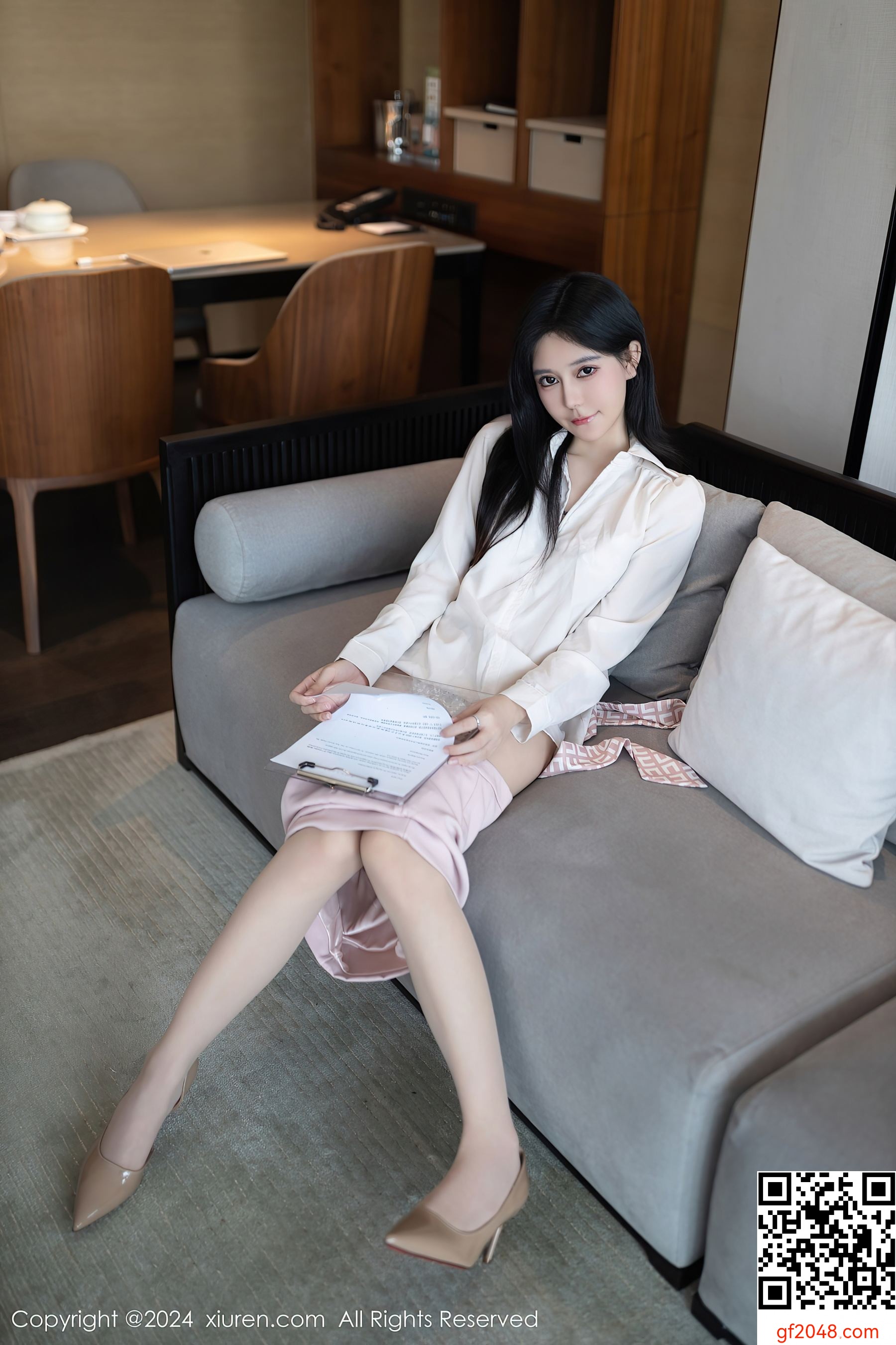 [XiuRen秀人网] No.7922 幼幼 美腿丝袜