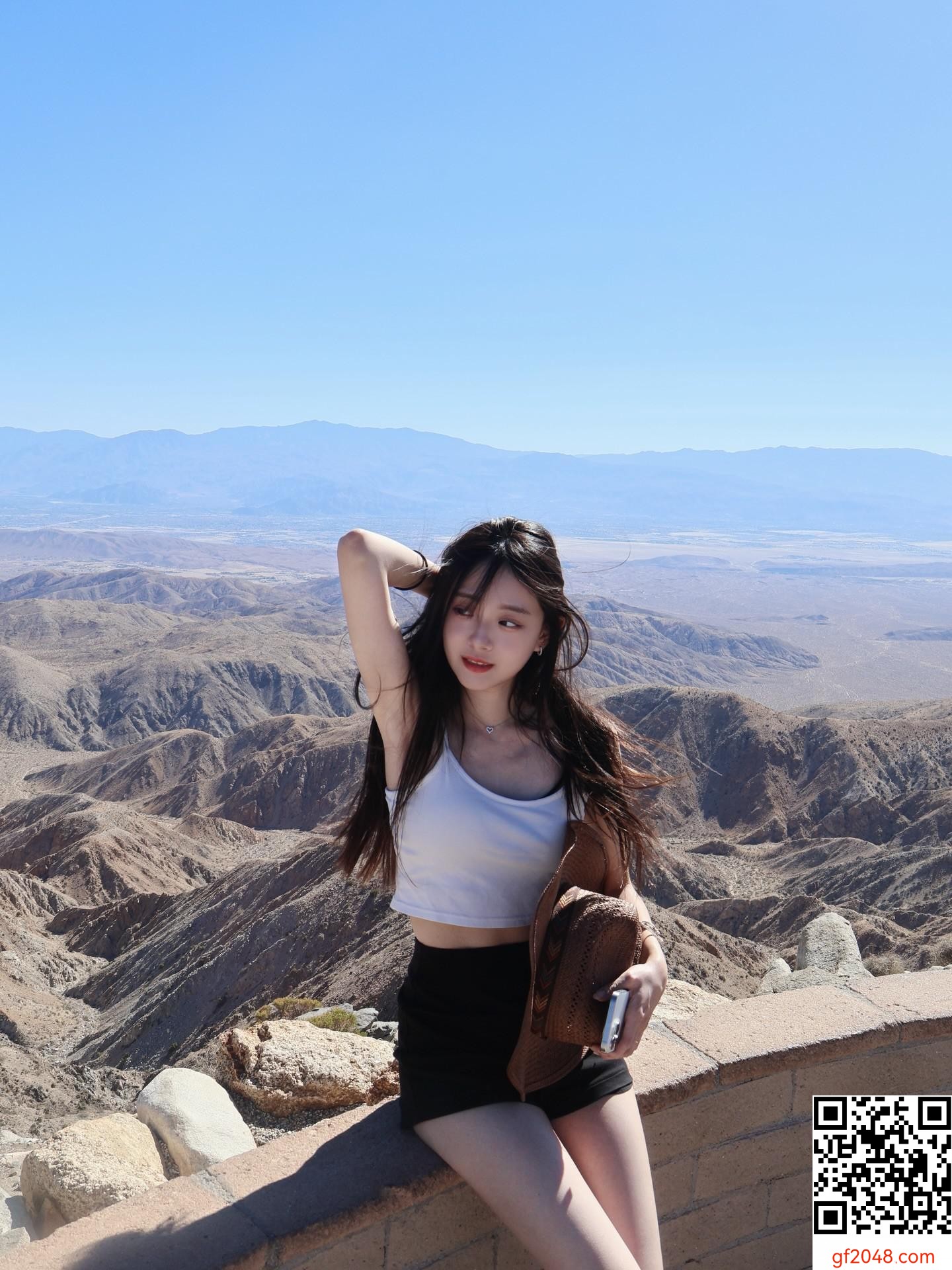 逆天級！原原 甜美可愛、白皙深溝、纖細小蠻腰 黃金比例太絕