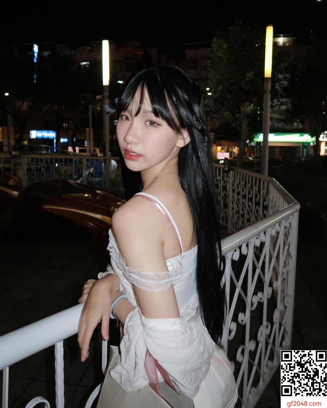「一暄」白皙美肌好正點 惹人疼愛 (10P)