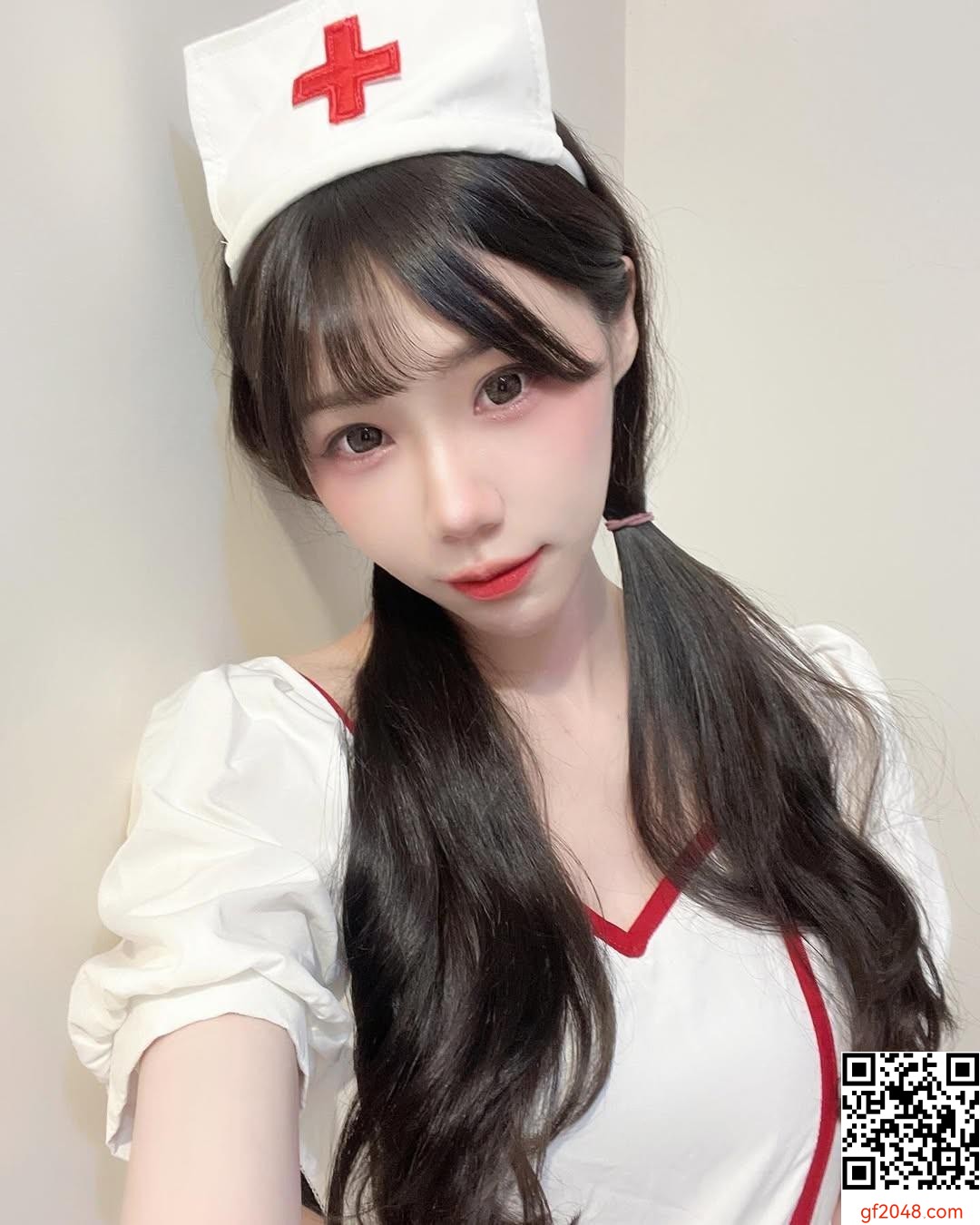 「林姉君」空靈感甜笑讓人戀愛 視線移不開 (10P)