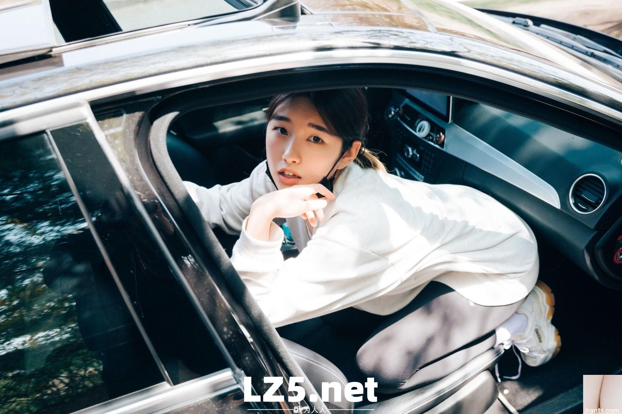 [套圖]  [Loozy] Sonson《Yano date》 (114P)