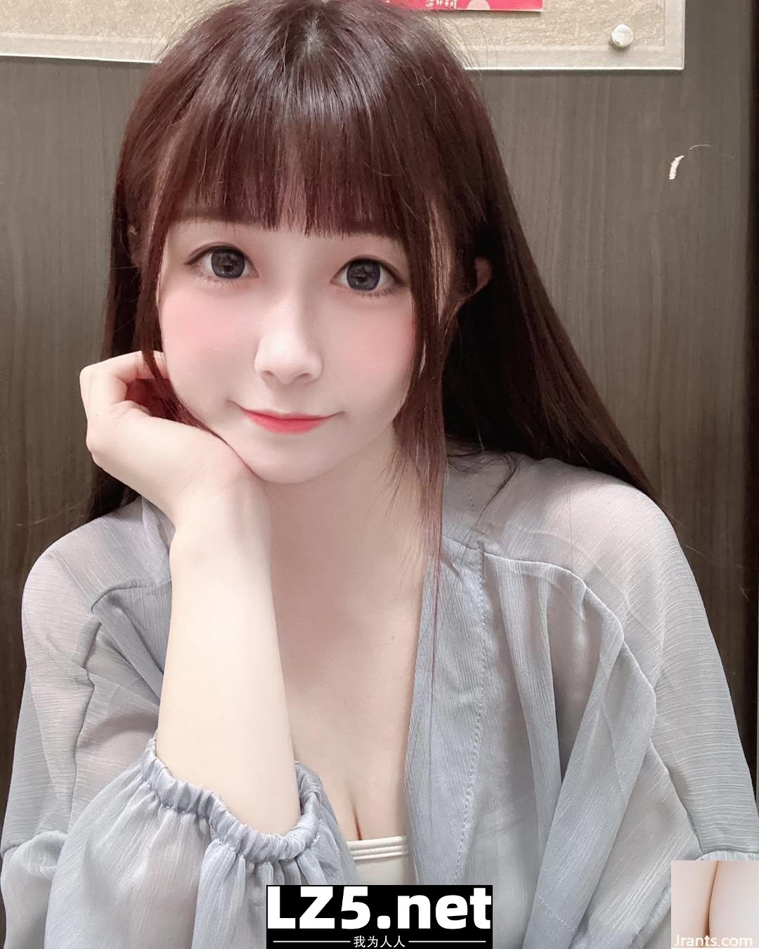 「熊熊」完美的臉蛋 美到無可挑剔 (10P)