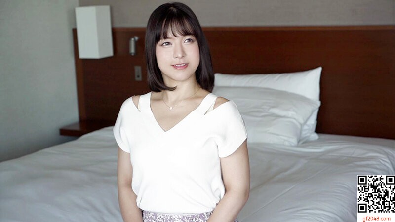 高梨真緒：人妻の花びらめくり 高梨真緒